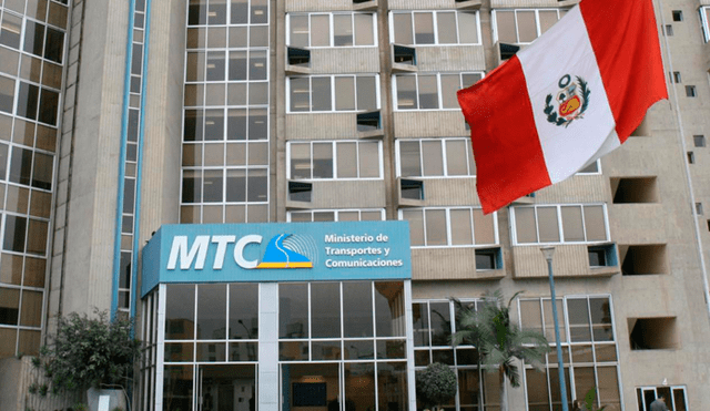 MTC: trabajadores administrativos tomaron instalaciones de sede ministerial