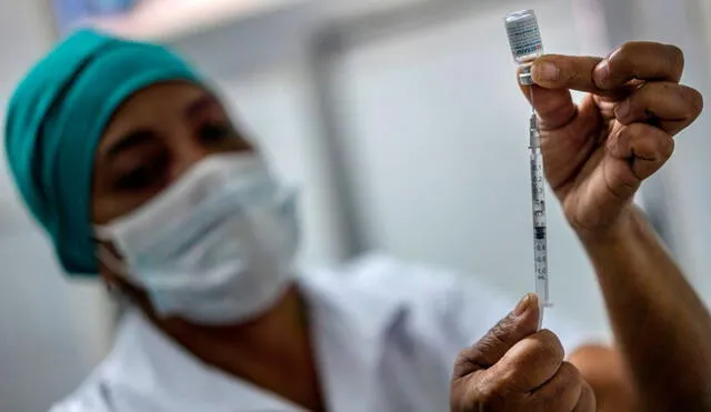 El titular de Salud Pública refirió que todos los procesos fueron aprobados por el Centro para el Control Estatal de Medicamentos, Equipos y Dispositivos Médicos (CECMED). Foto: EFE