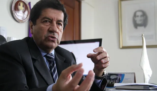 Miguel Palacios: “Urge un rescate financiero del gobierno para salvar el SIS”