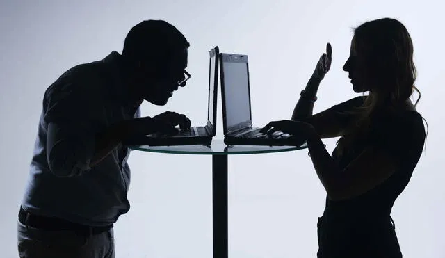 EEUU: Acoso en línea, un problema que sufre la mayoría de adolescentes