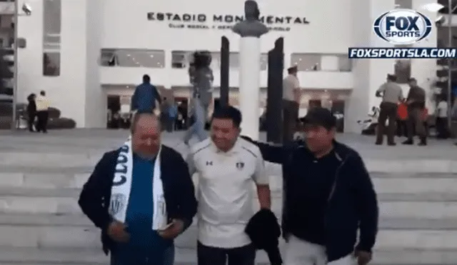Alianza Lima vs Palestino: Hincha 'íntimo' llega al Monumental con camiseta de Colo Colo [VIDEO]