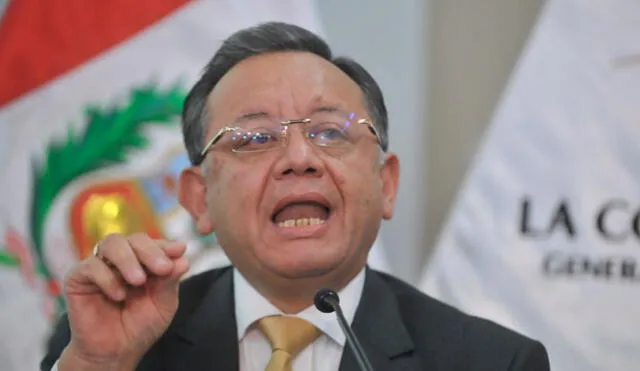 Contralor Edgar Alarcón dice que su gestión es "incómoda" para el gobierno