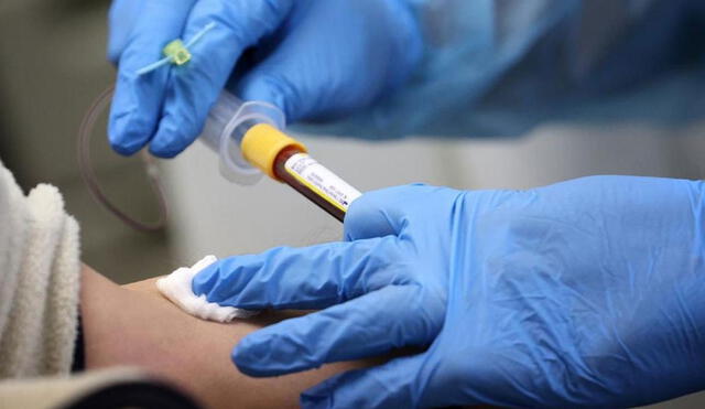 Científicos analizaron la sangre de 22 donantes anónimos para buscar microplásticos. Foto: referencial/ AFP