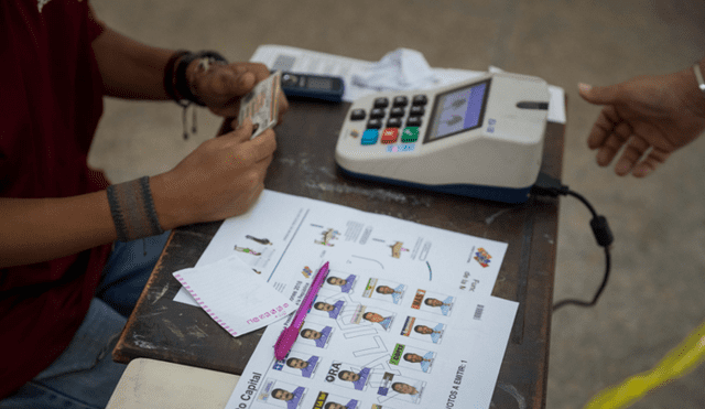 Elecciones Venezuela: Canadá no permitirá máquinas de votaciones en su país