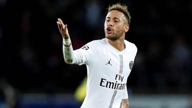 Neymar tuvo polémica actitud con hinchas del PSG en pleno partido [VIDEO]