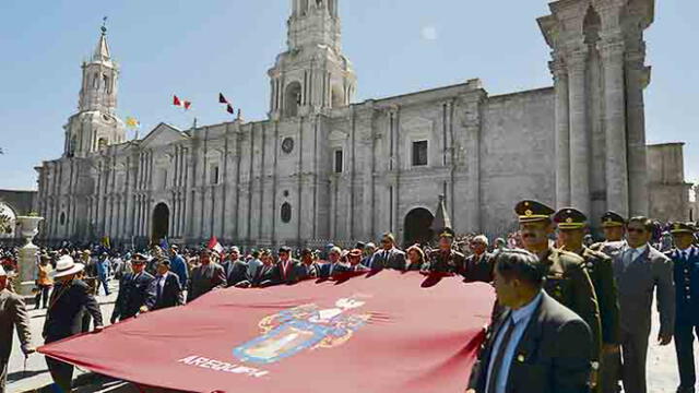 "Creación de bandera no es prioridad para la región Arequipa" 