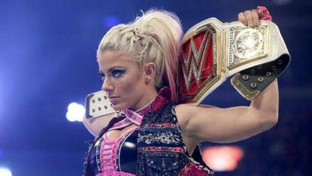 WWE Monday Night Raw: Alexa Bliss recuperó el título femenino tras vencer a Sasha Banks