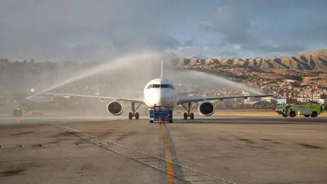 Aerolínea inicia vuelos directos Cusco-Santiago de Chile