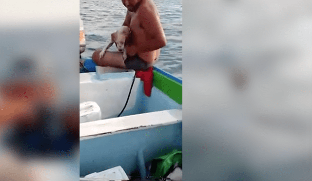 Video es viral en YouTube. El perro había ingerido mucha agua salda y estaba muy agotado, pero afortunadamente fue encontrado por estos pescadores que rápidamente lo rescataron. Foto: Captura.