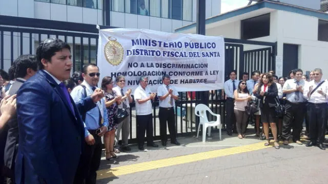 Chimbote: Fiscales paralizan sus labores y exigen  homologación de sueldos