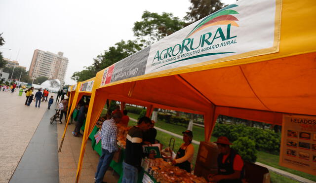 Feria “De la Chacra a la Olla” reúne a familias agricultoras [FOTOS]