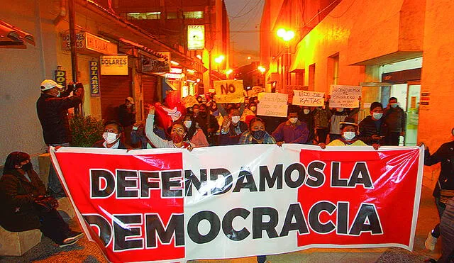 No cesaron. Marchas se realizaron en Puno todo el día. Foto: La República