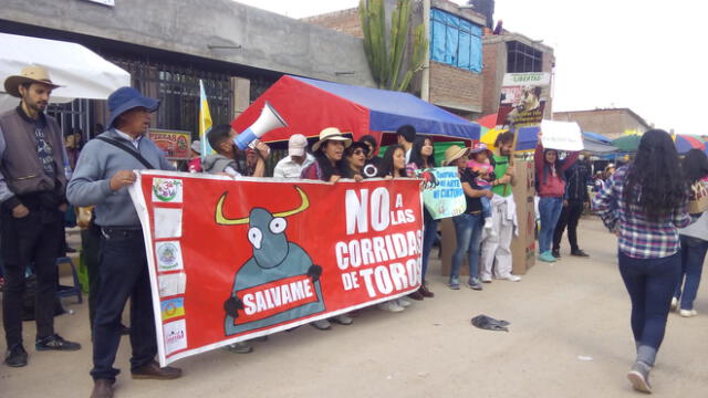 Junín: corrida de toros en Sicaya fue rechazada por activistas