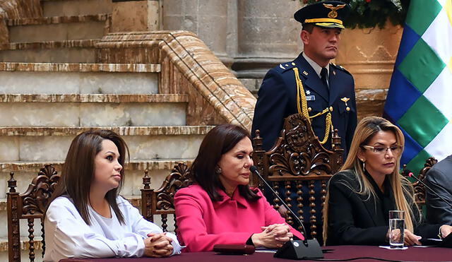 La ministra boliviana de Comunicación, Roxana Lizárraga, renunció  a su cargo por discrepancias Áñez. Foto: AFP.