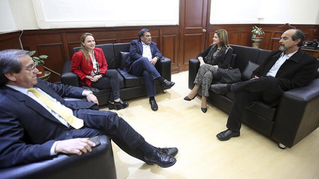 Mercedes Aráoz agradeció aportes del Apra para presentación del Gabinete [VIDEO]