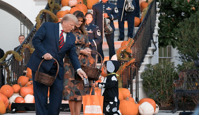Trump se ‘burla’ de un niño disfrazado de Minion en la recepción por Halloween  [VIDEO]