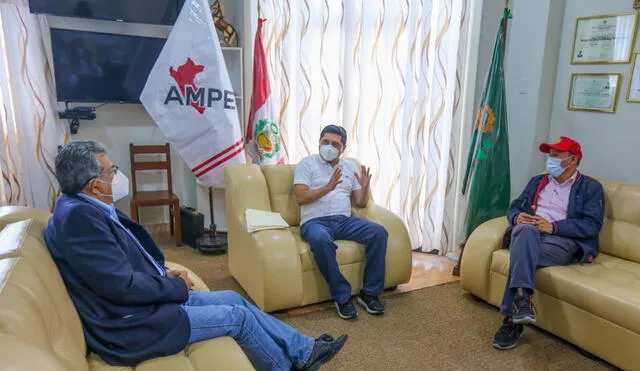 Alcaldes de La Esperanza, El Porvenir y Laredo firman parte de la Secretaría Regional del Ampe. Foto Prensa Ampe