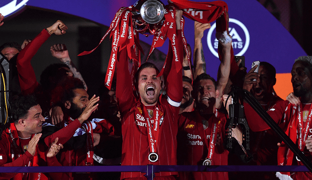 Liverpool recibió el título de la Premier League temporada 2019-20. (FOTO: AFP).