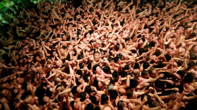 Japón: miles se reúnen para el ‘Festival del hombre desnudo’ anual