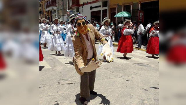 Disfraz de Moisés Mamani se volvió viral en carnaval de Ayacucho