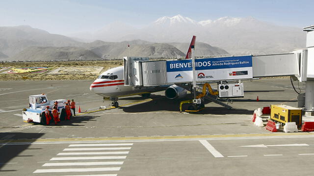 Aeropuertos de Arequipa  y Tacna tienen problemas en pistas de aterrizaje 