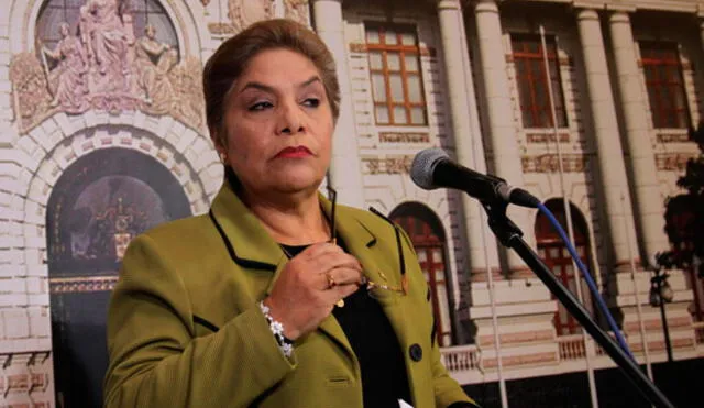 Luz Salgado: "No hay ninguna moción de interpelación para ministra Patricia García"