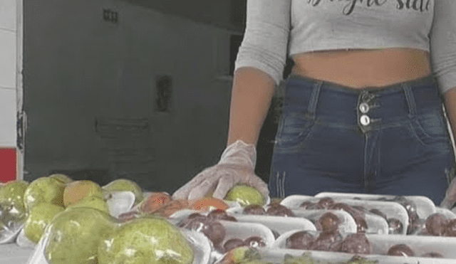 Las trabajadoras sexuales empezaron a vender frutas y verduras durante el aislamiento. Foto: Noticias Caracol