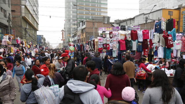 Trabajo: La informalidad alcanzó a 360 mil peruanos en un año