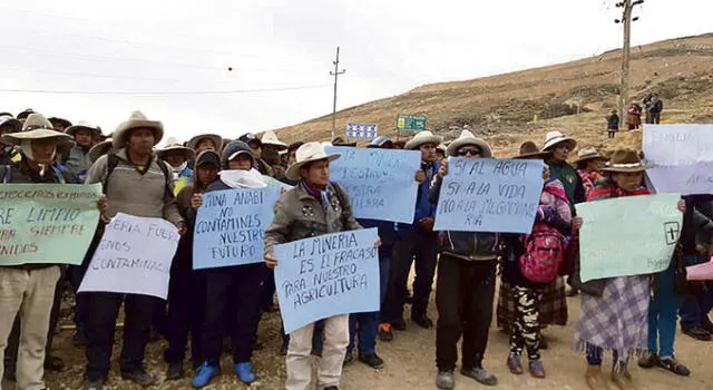 PROTESTA. Campesinos en huelga contra minera Anabi.