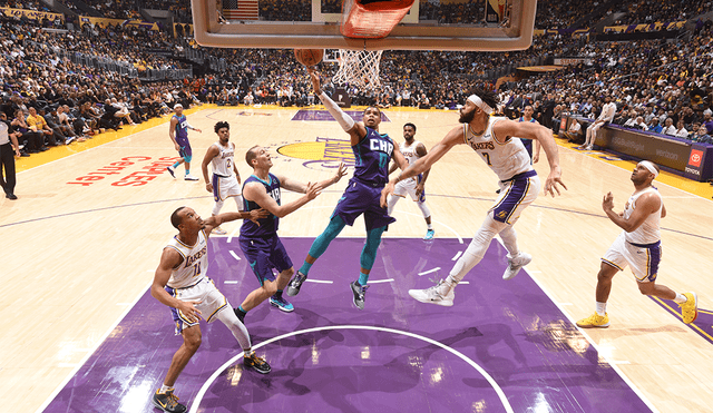 Sigue aquí EN VIVO ONLINE el Lakers vs. Hornets por una nueva fecha de la NBA. | Foto: AFP