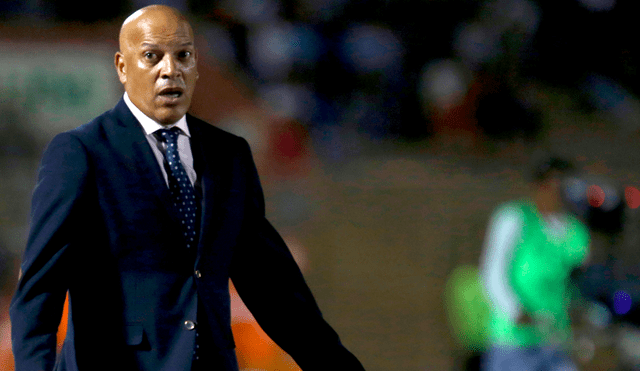 ¡Vuelve al fútbol peruano! Roberto Mosquera es el nuevo entrenador de Binacional 