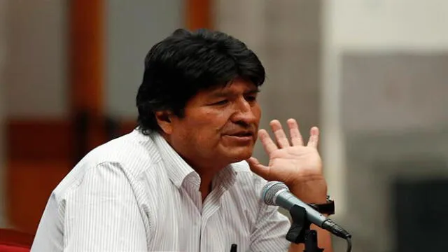 "Retiro mi candidatura, pero deberían dejarme terminar mi mandato", subrayó Evo Morales. Foto: EFE