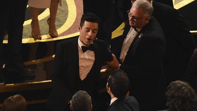Rami Malek se resbaló tras ganar el Oscar por 'Bohemian Rhapsody' [VIDEO]