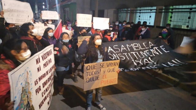 Jóvenes convocaron a manifestaciones en contra de Manuel Merino. Foto: La República