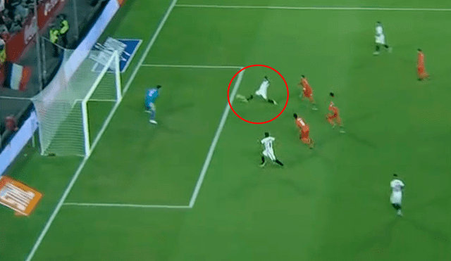 Real Madrid vs Sevilla: grosero error en defensa permitió a Ben Yedder anotar el 3-0 [VIDEO]