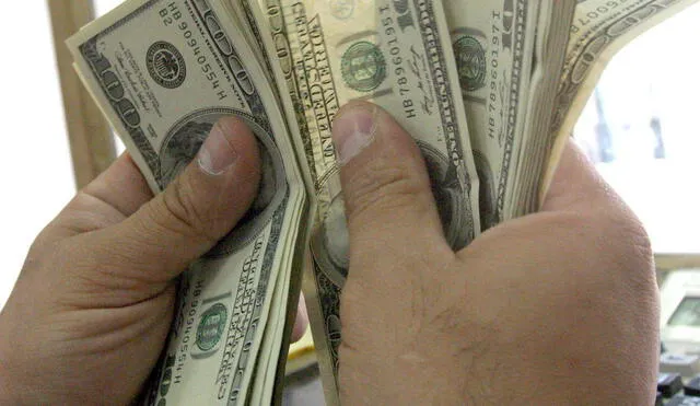 Dólar cierra a la baja en S/ 3,235y BCR compra US$ 1 millón 