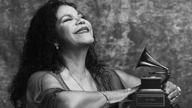 Eva Ayllón: premian trayectoria de cantante en los Latin Grammy 2019 y se lo dedica al Perú 