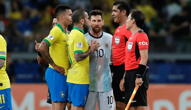 Messi y otro jugadores de la selección argentina quedaron molestos con Conmebol por el mal uso del VAR en la Copa América 2019. | Foto: EFE