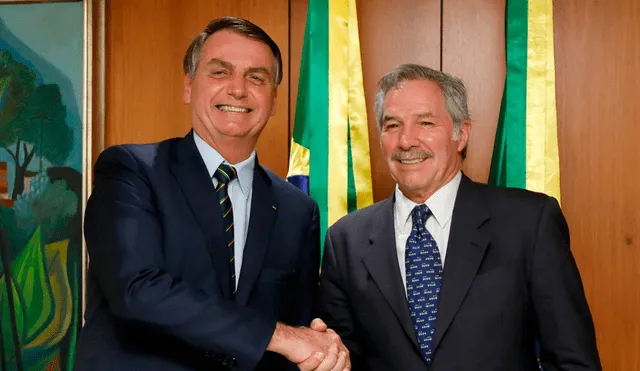 Presidente de Brasil, Jair Bolsonaro, junto al canciller argentino Felipe Solá. Foto: EFE.