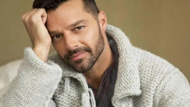 Ricky Martin deja en shock a fans con video donde se toca zona íntima 