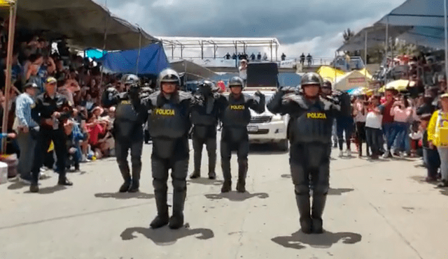 Cajamarca: Robocops causan sensación en fiesta de Carnaval [VIDEO]