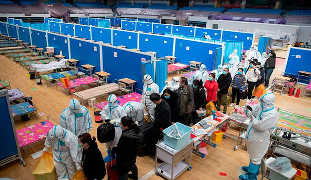 El personal médico abandonó las instalaciones del Wuchang Fangcang, en pleno combate mundial contra el coronavirus. Foto: EFE