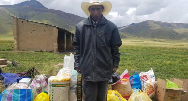 Llevan ayuda a padre de descuartizador en Puno tras sufrir humillaciones 
