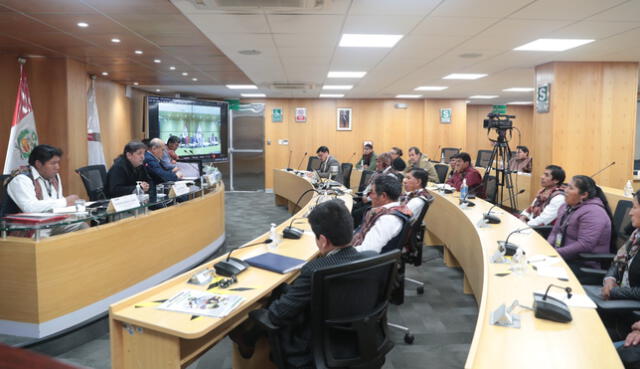 Reunión se concretó en el MTC, en la ciudad de Lima. Foto: MTC