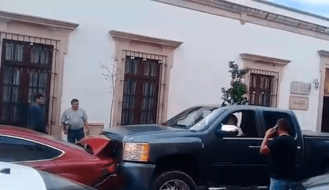 Lady Cheyene, la mujer que encontró a su esposo con amante en un carro y lo chocó [VIDEO]