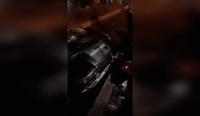 Chiclayo: auto cae a acequia y chofer con pasajeros se fugan [VIDEO]