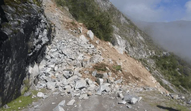Áncash: carretera a provincia de Bolognesi está bloqueada por derrumbes 