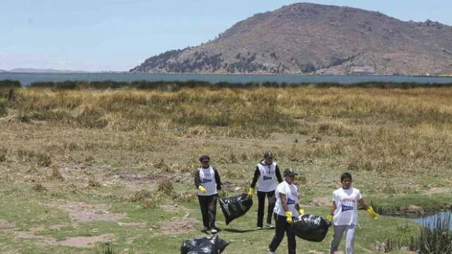 Varias instituciones participarán en la limpieza de la bahía del lago Titicaca.