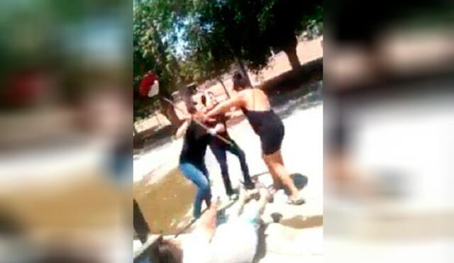 Facebook: mujeres protagonizan vergonzosa pelea en plena calle y video se vuelve viral 
