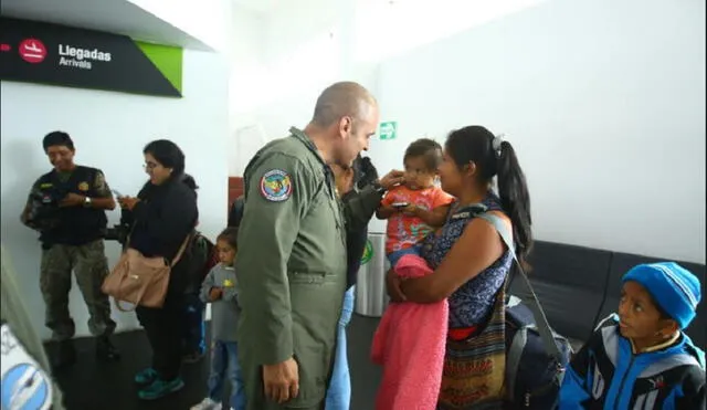 Fuerza Aérea del Perú traslada a niños con labio leporino para ser operados en Pisco